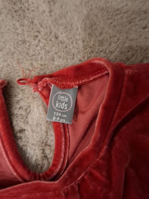 Śliczna sukienka świąteczna