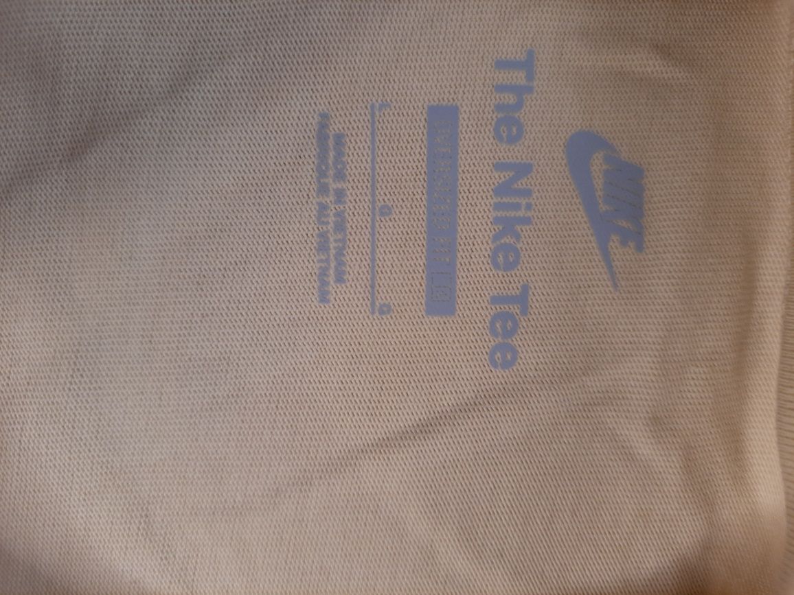 Оригінальна чоловіча футболка NIKE T-SHIRT SPORTSWEAR BEIGE FB9807-783