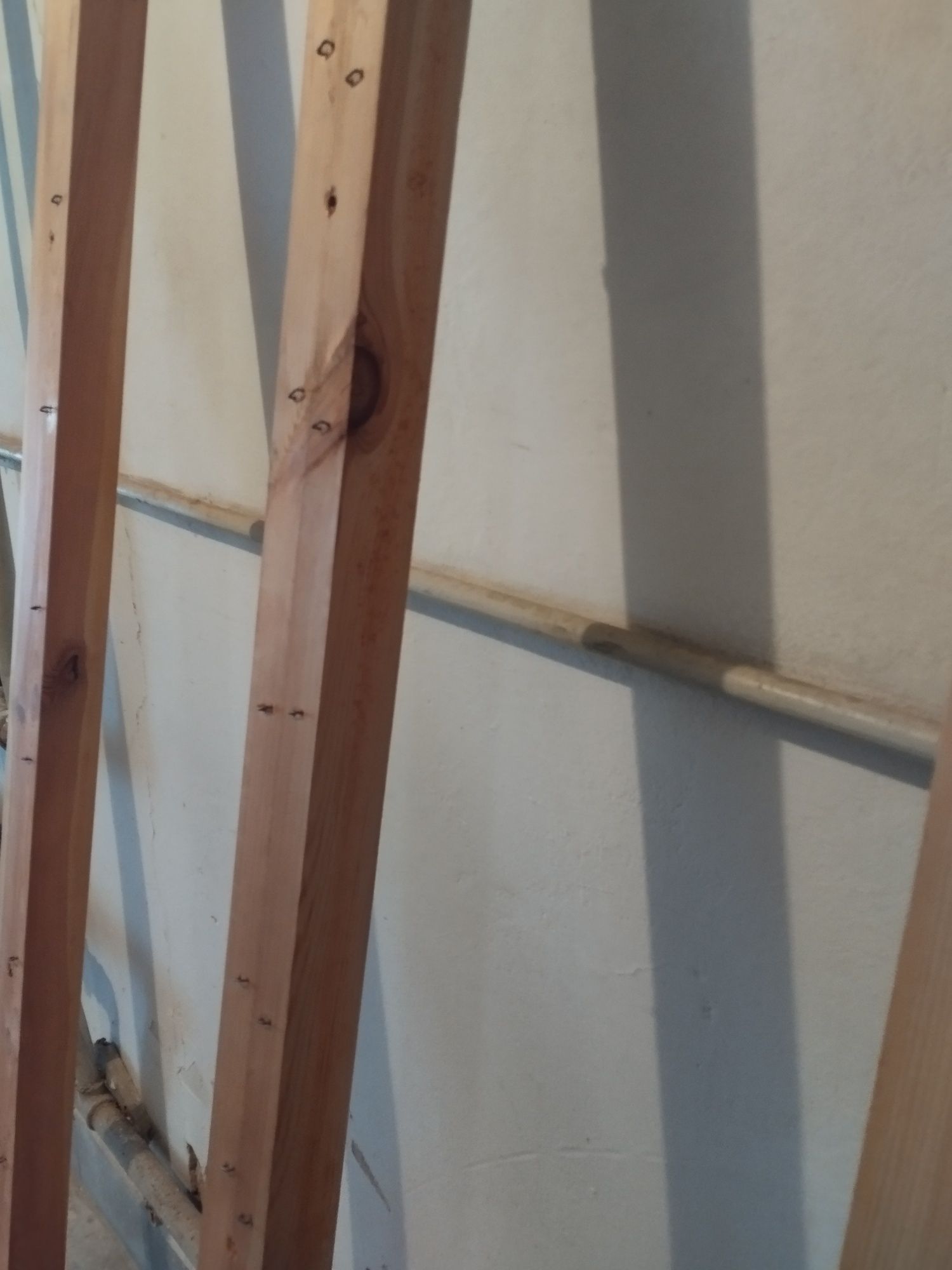 Gotowa na sztywno rama drewniana do konstrukcji garażu, komórki,wiaty