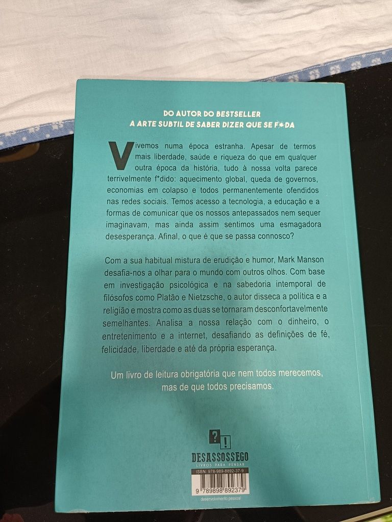 Livro "Está tudo F*dido" de Mark Manson