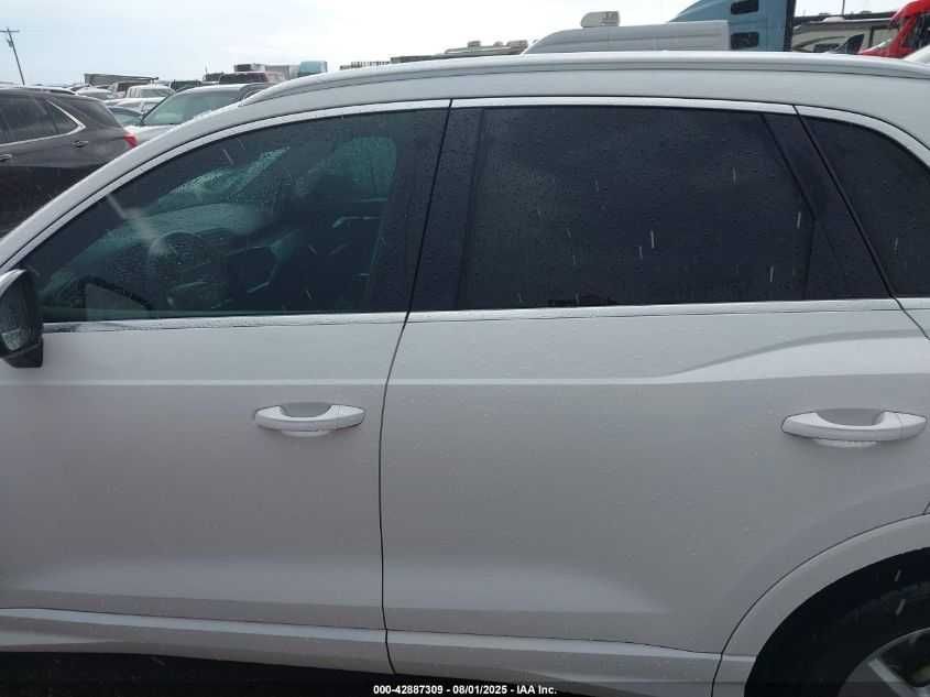 2020 Audii Q3 Premium