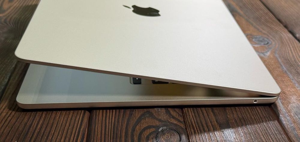 Macbook Air 15 2023 10 cores 8ram 512gb silver MQKQ3 MQKV3 Новый*850$
