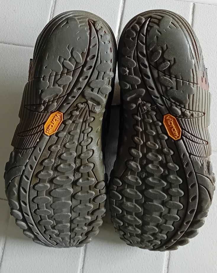 Sapatos  tenis MERRELL  n.40