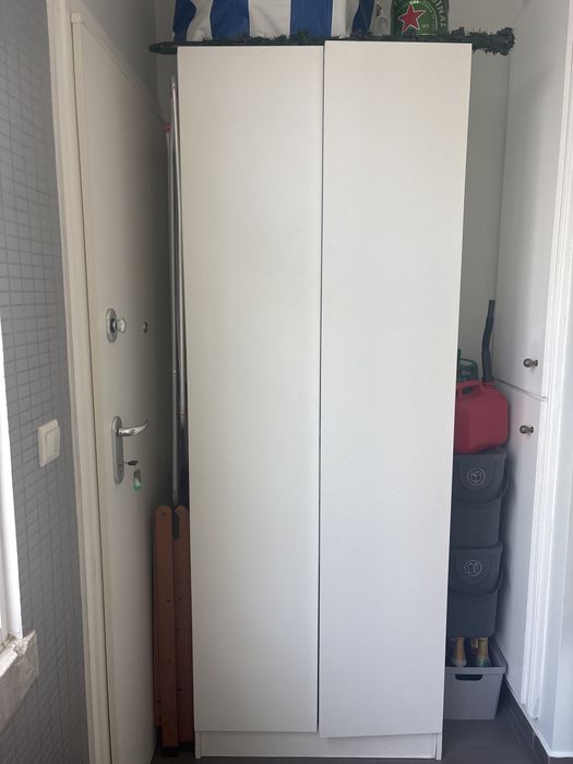 Movel branco.217 cm altura usado