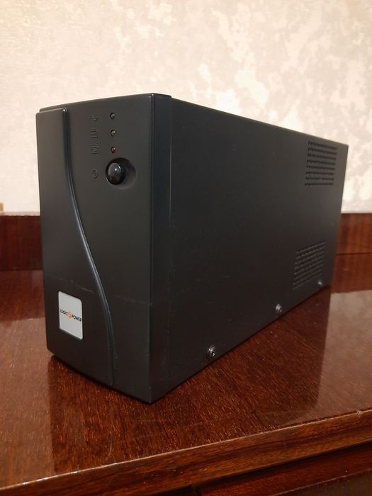 ДБЖ LogicPower 650 VA