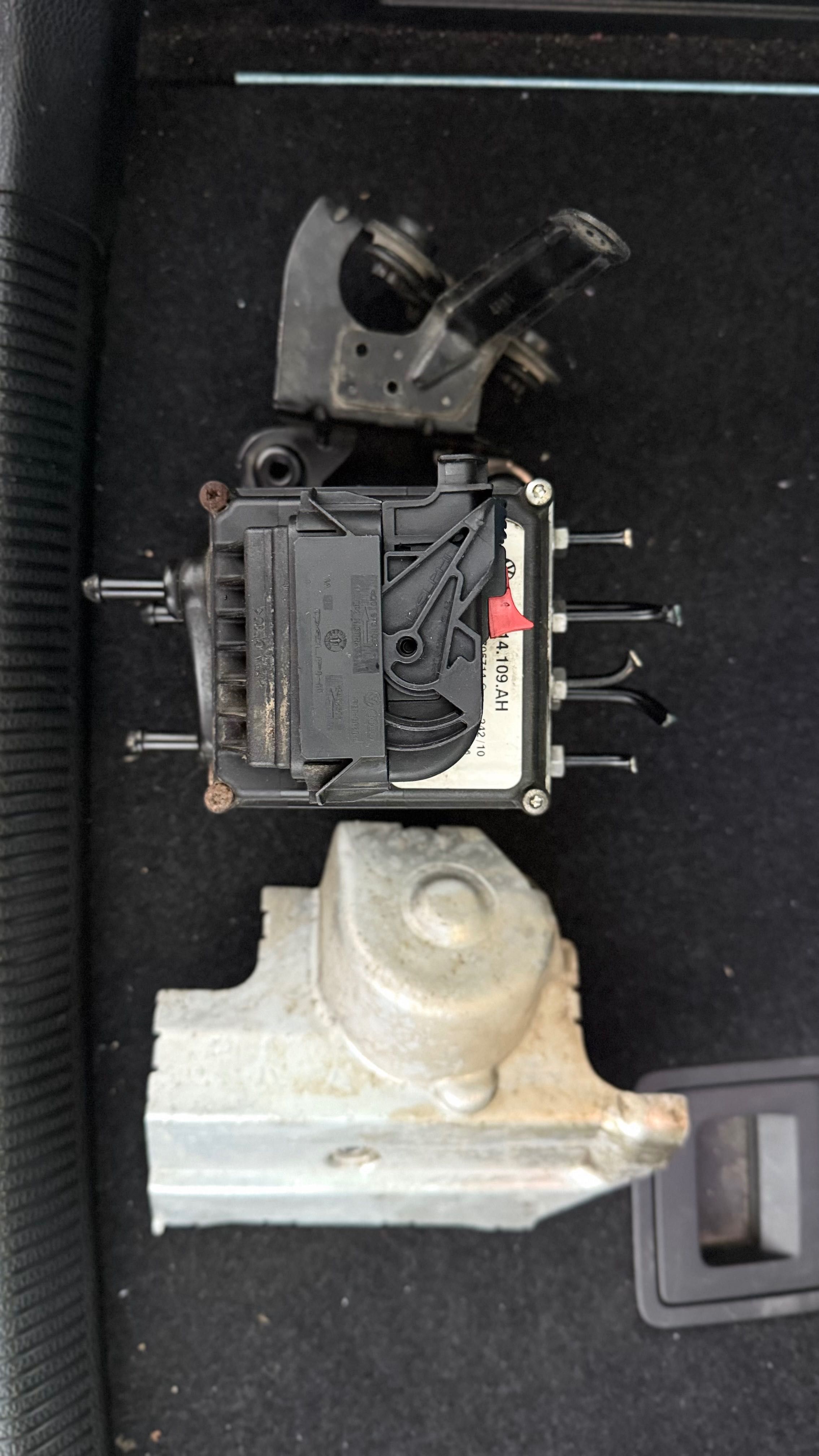 Блок АBS 3C0.614.109.AH до pasat b6