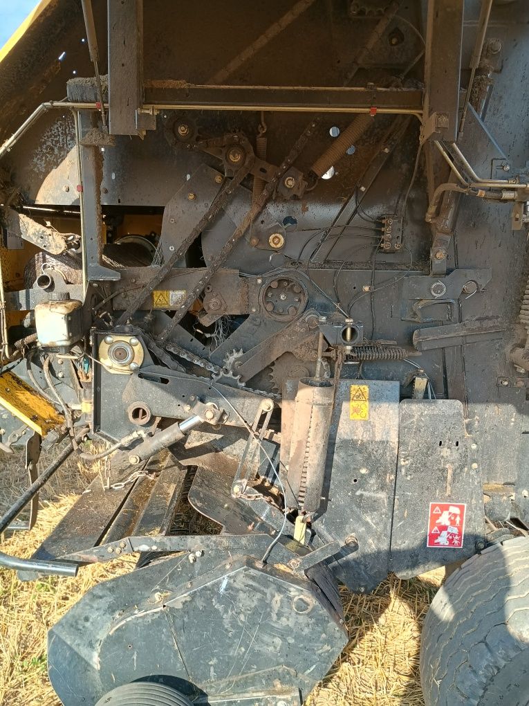 Prasa New Holland BR 7060. 16 tys bel 2012 rok