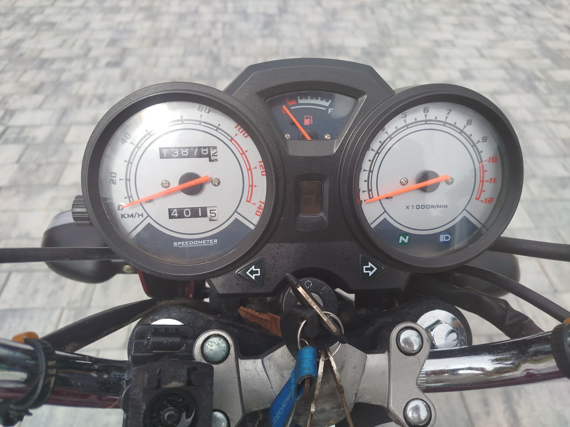 Motocykl Junak 121