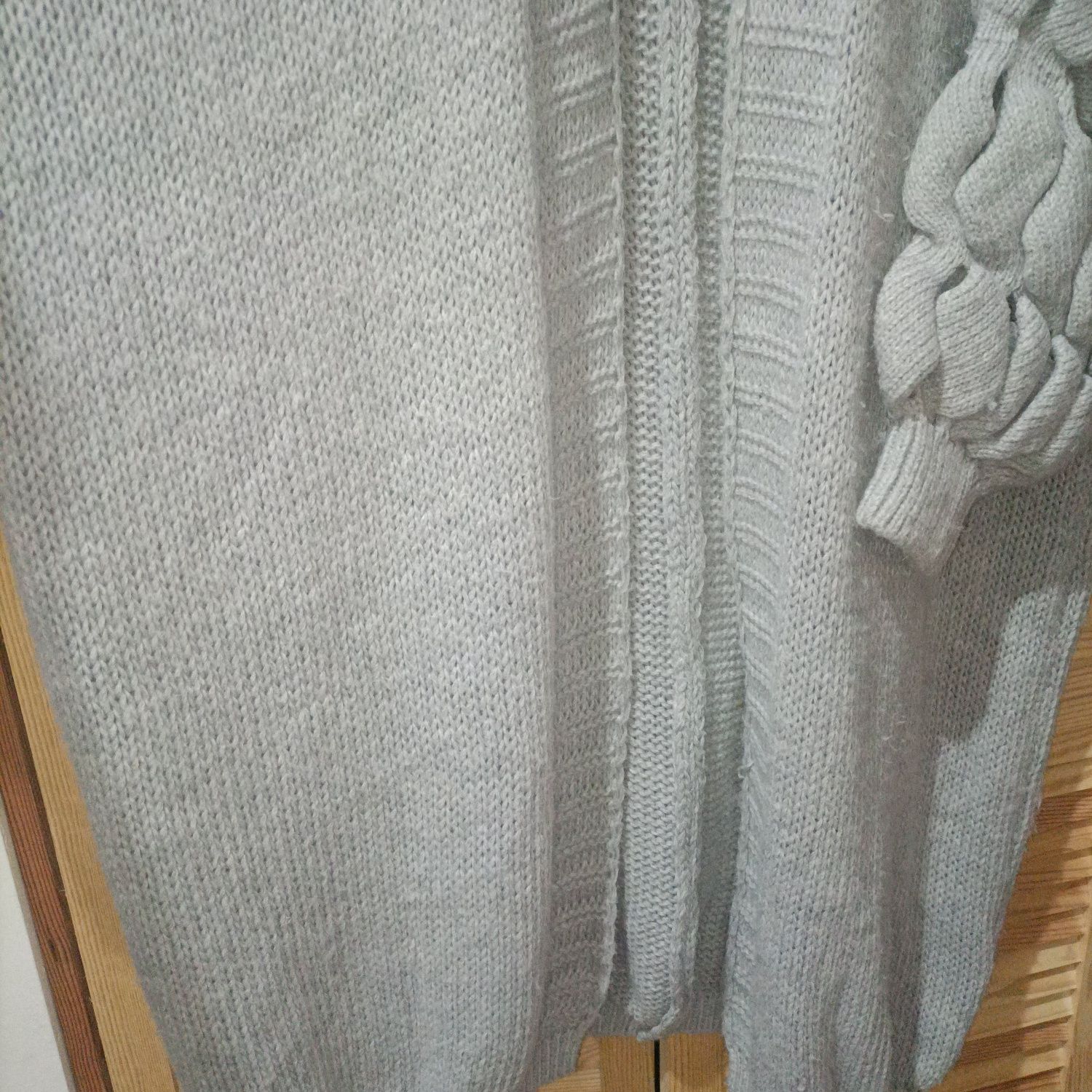 Duży sweter z wełną