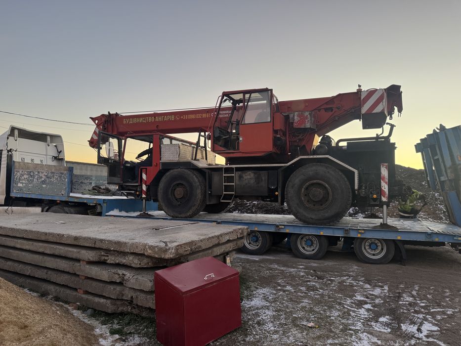 В продажі Автокран німецької якості.