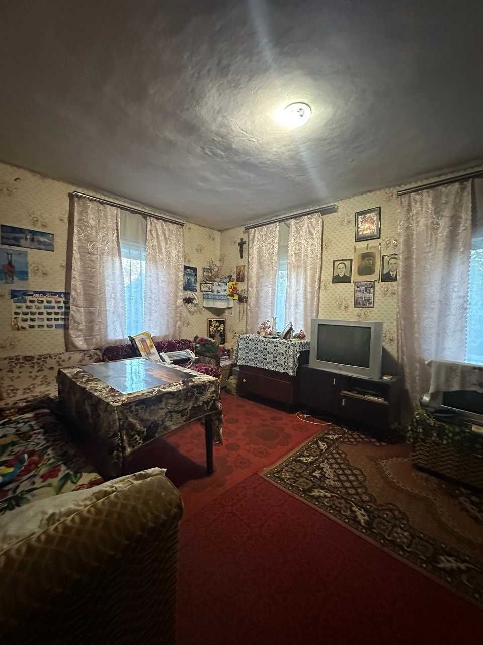 Продається будинок у с. Березна.