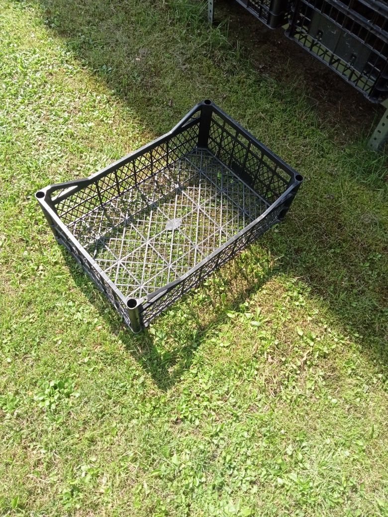 Skrzynki plastikowe