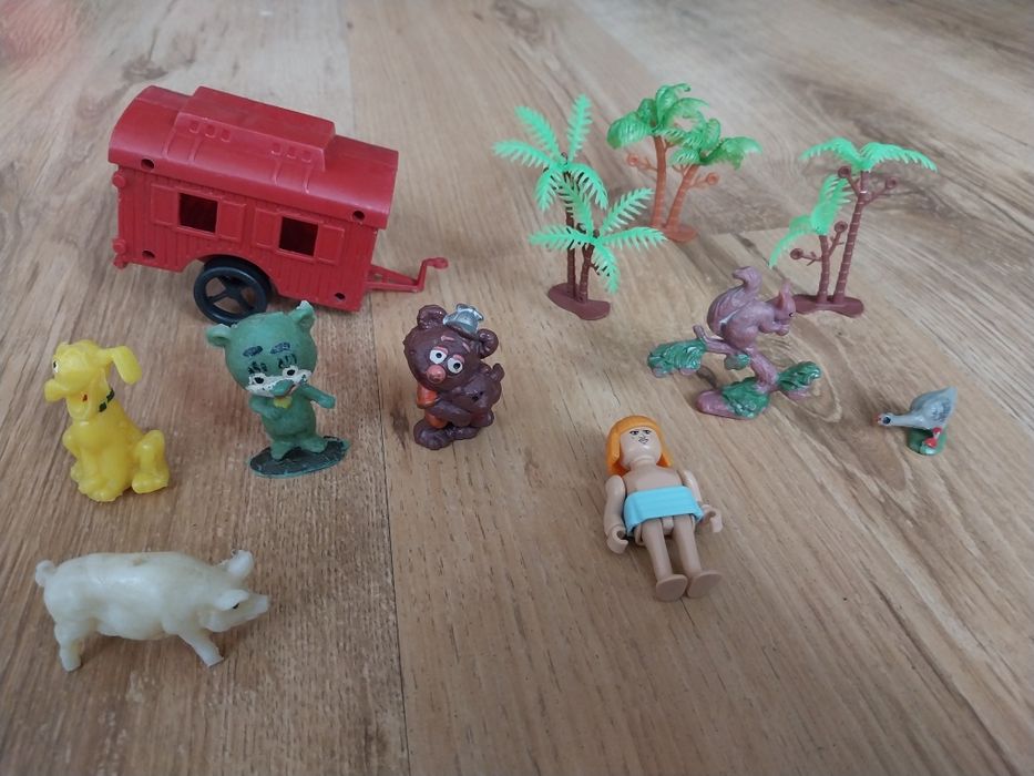 Stare figurki - Miś Fazi , Pluto i inne - zestaw PRL