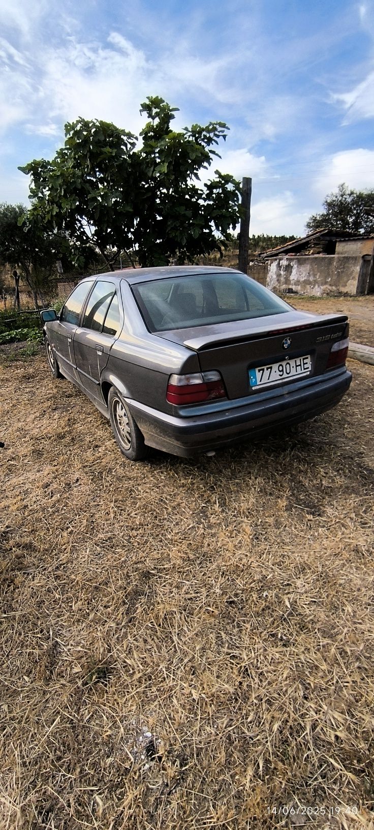 BMW 318 TDS - 2500€