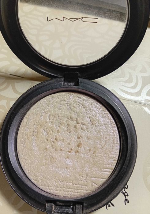 M.A.C Extra Dimention хайлайтер