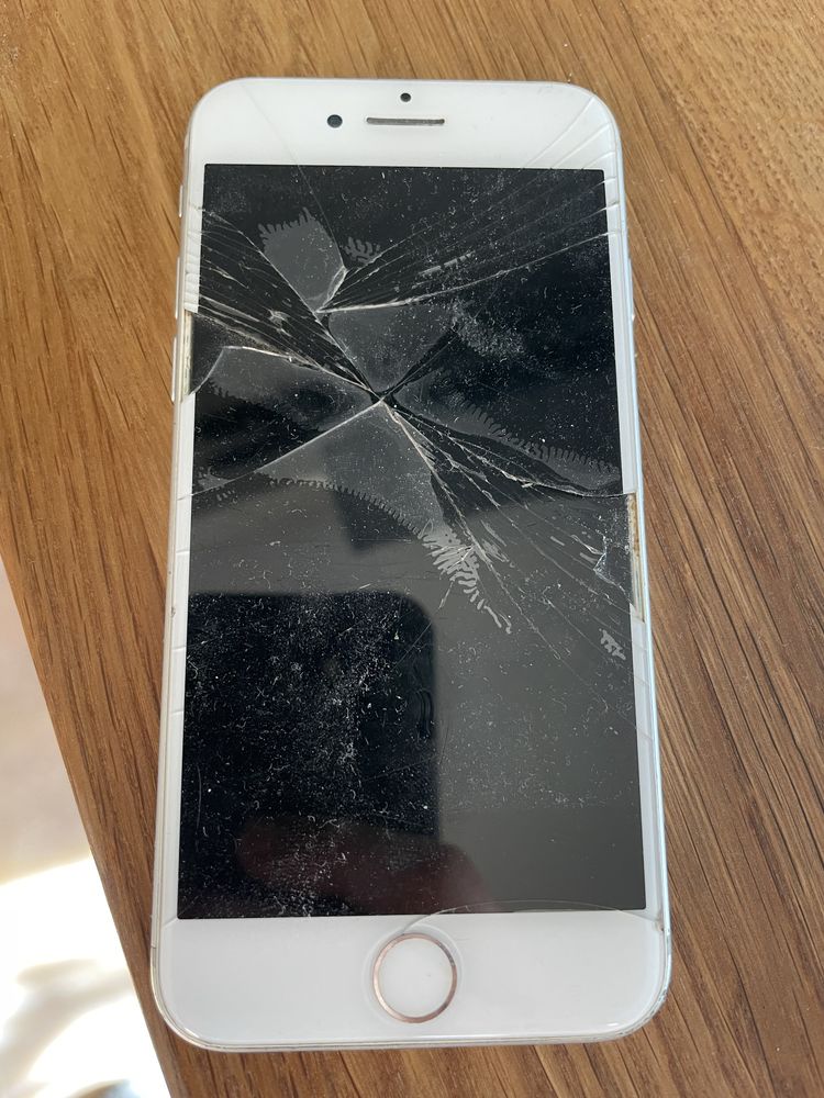 Iphone 7, 32 на запчастини