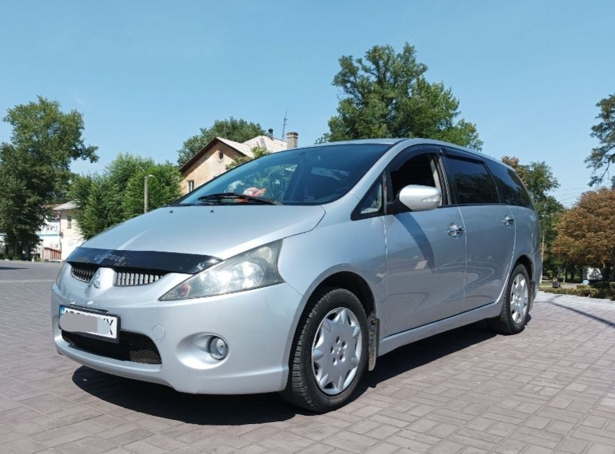 Mitsubishi grandis 7мест