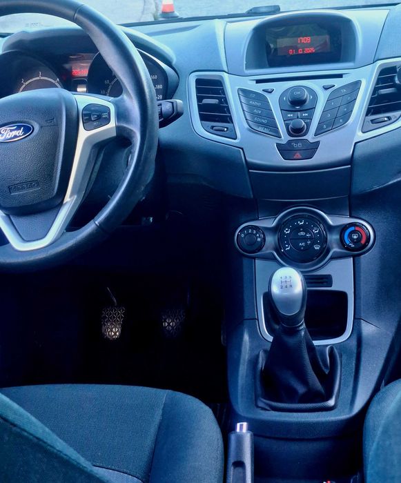 Vendo Ford Fiesta 1.4 tdci Trend 2010