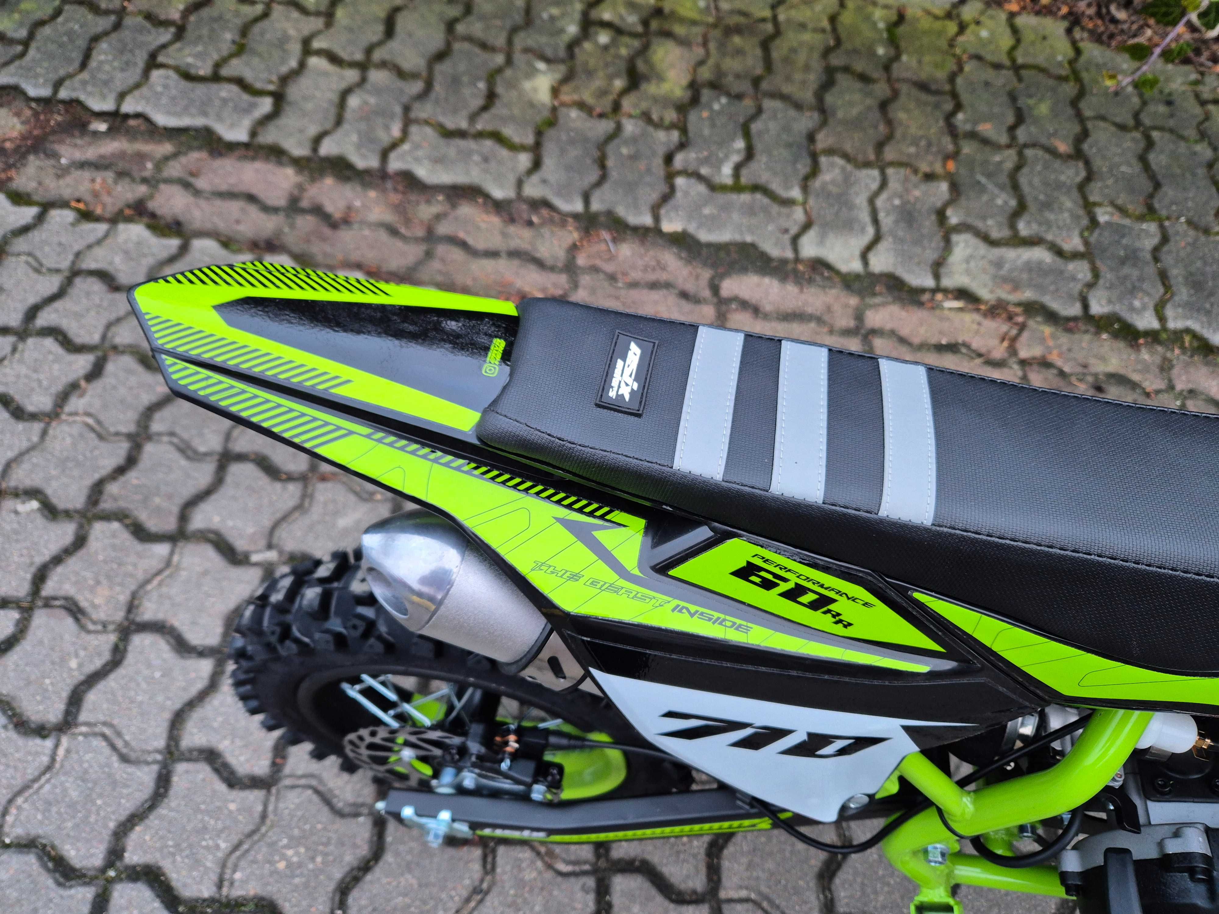 Mini cross kross ASIX 710 60ccm koła 12/10 cali