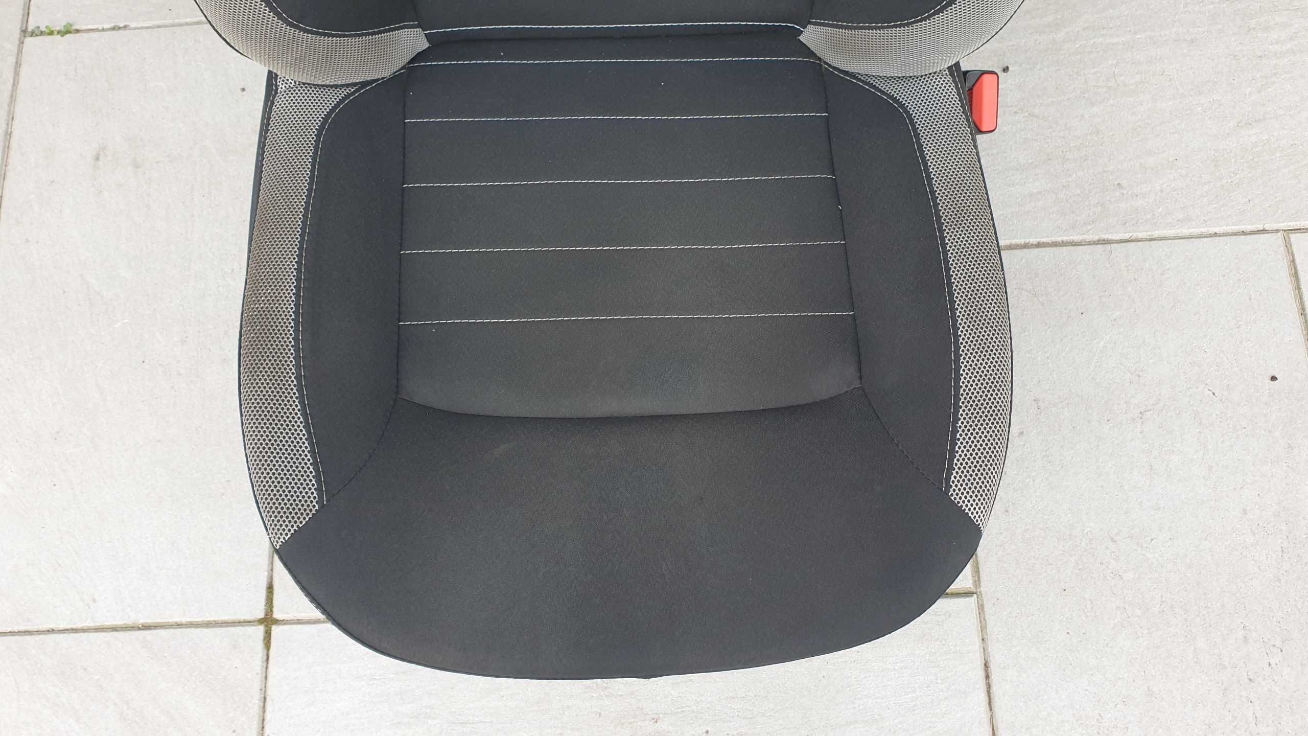 Dacia sandero stepway II 2 lift prawy fotel pasażera