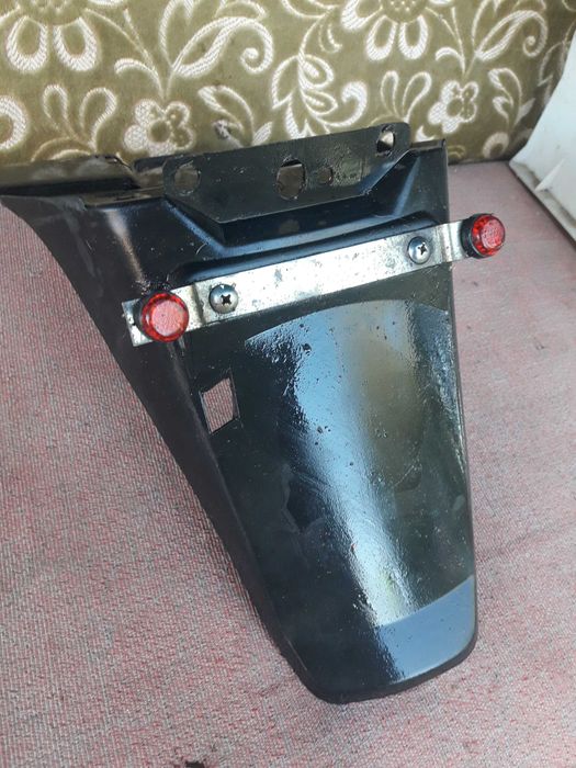 Заднє крило скутера