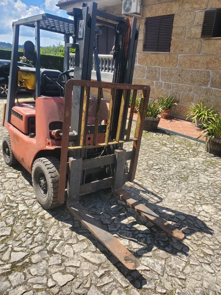 Empilhador TOYOTA