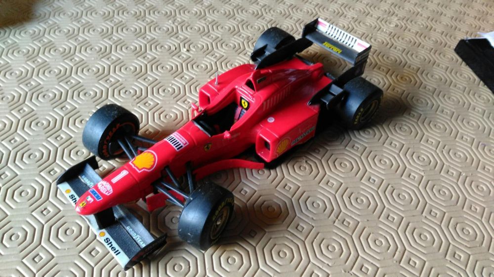 Automovel miniatura Ferrari F.310