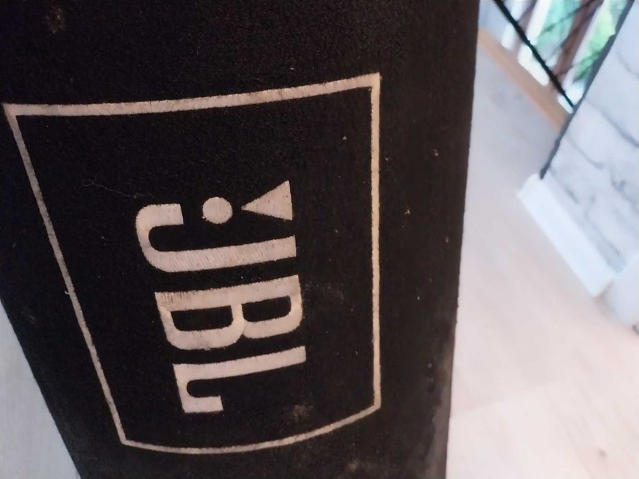 Tuba samochodowa JBL