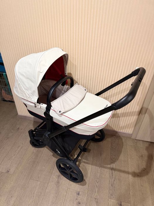 Продам cybex platinum Ferrari