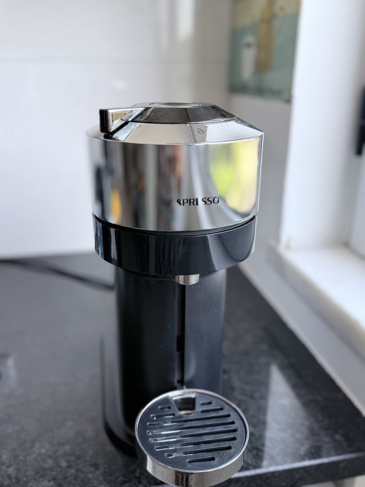 Maquina de cafe nespresso vertuo
