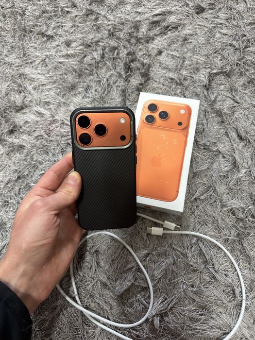 iPhone 17 Pro 256GB Cosmic Orange eSIM (MG7L4)