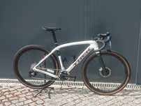 Bicicleta gravel Trek checkpoint SLR SRAM red axs