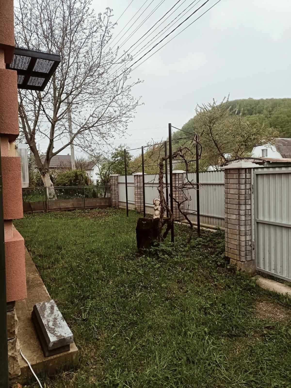 Продається будинок поблизу Надвірної