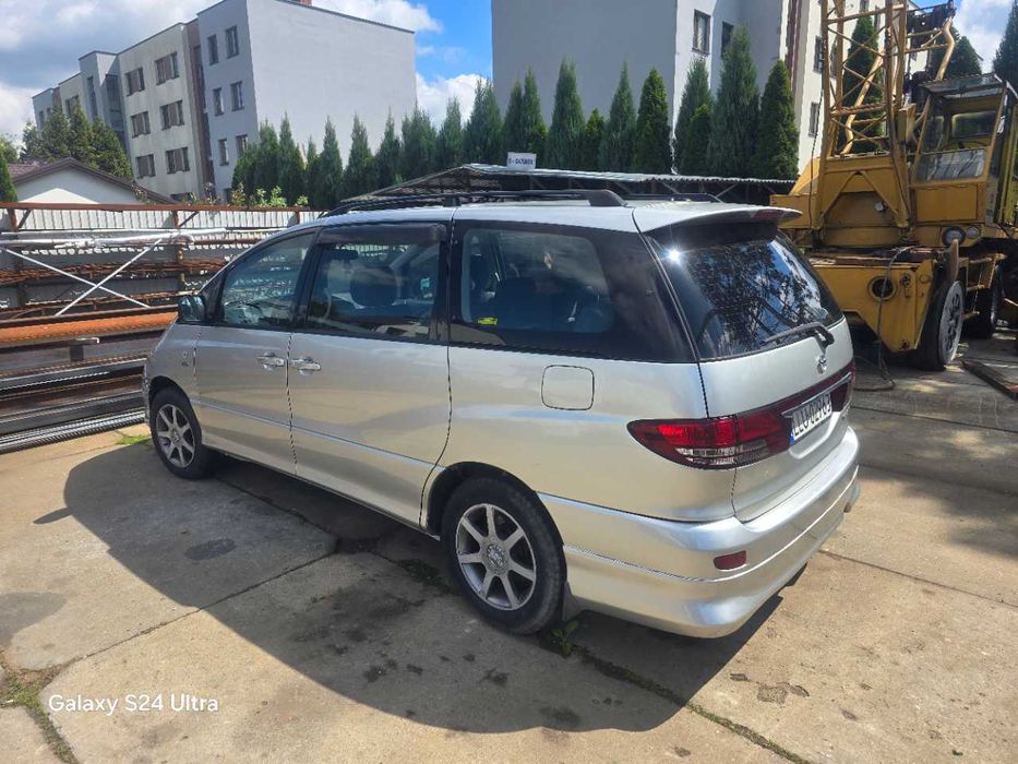 Toyota Previa 2006 rok