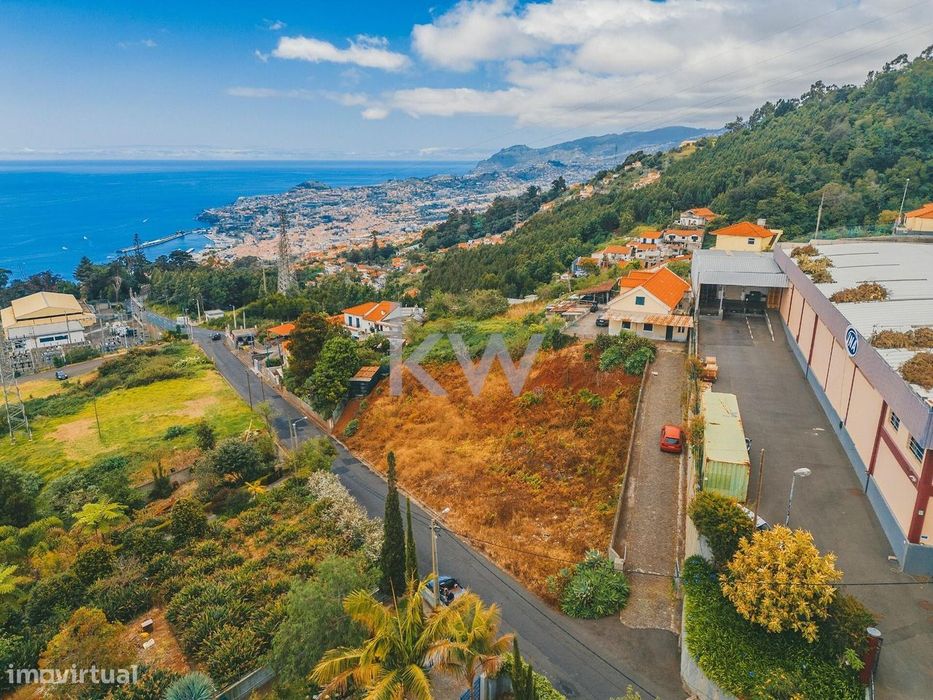 Terreno em S. Gonçalo, para construção, com 910m2 | Beira de estrada |