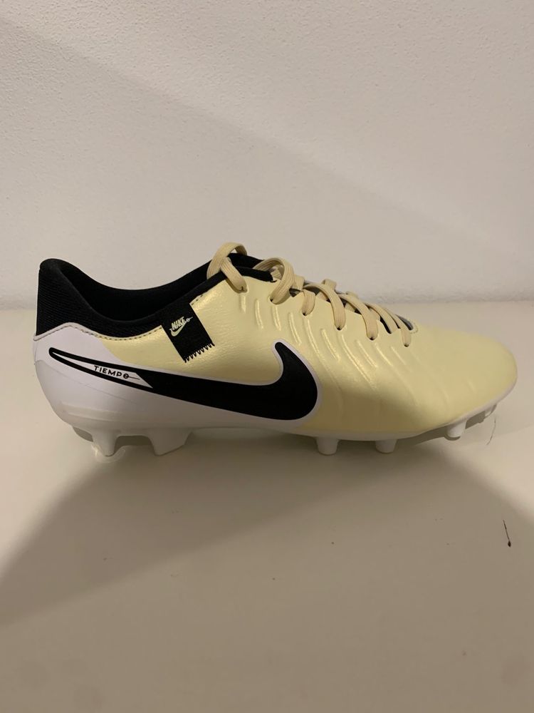 Chuteiras  nike tiempo legend
