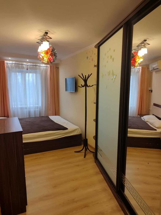 Оренда 3к кв-ри з ремонтом,м.Почайна–15 хв.пішки,Куренівський парк