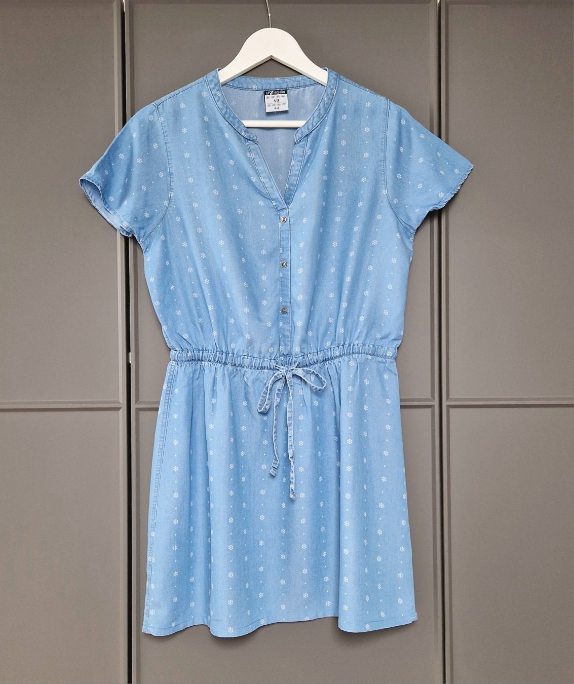 Letnia jeansowa niebieska sukienka r. 38 / 40