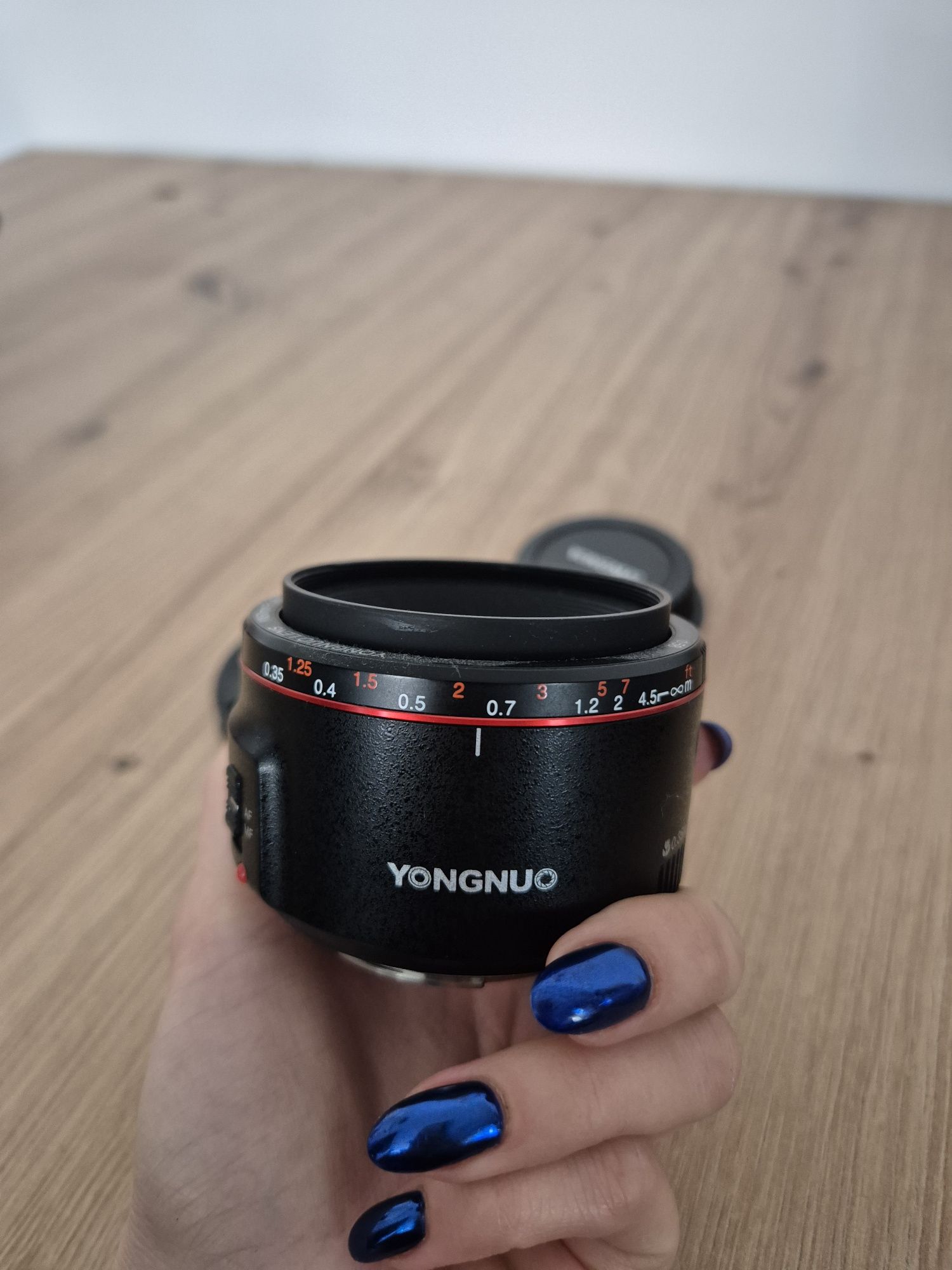 50mm f/1.8 YONGNUO