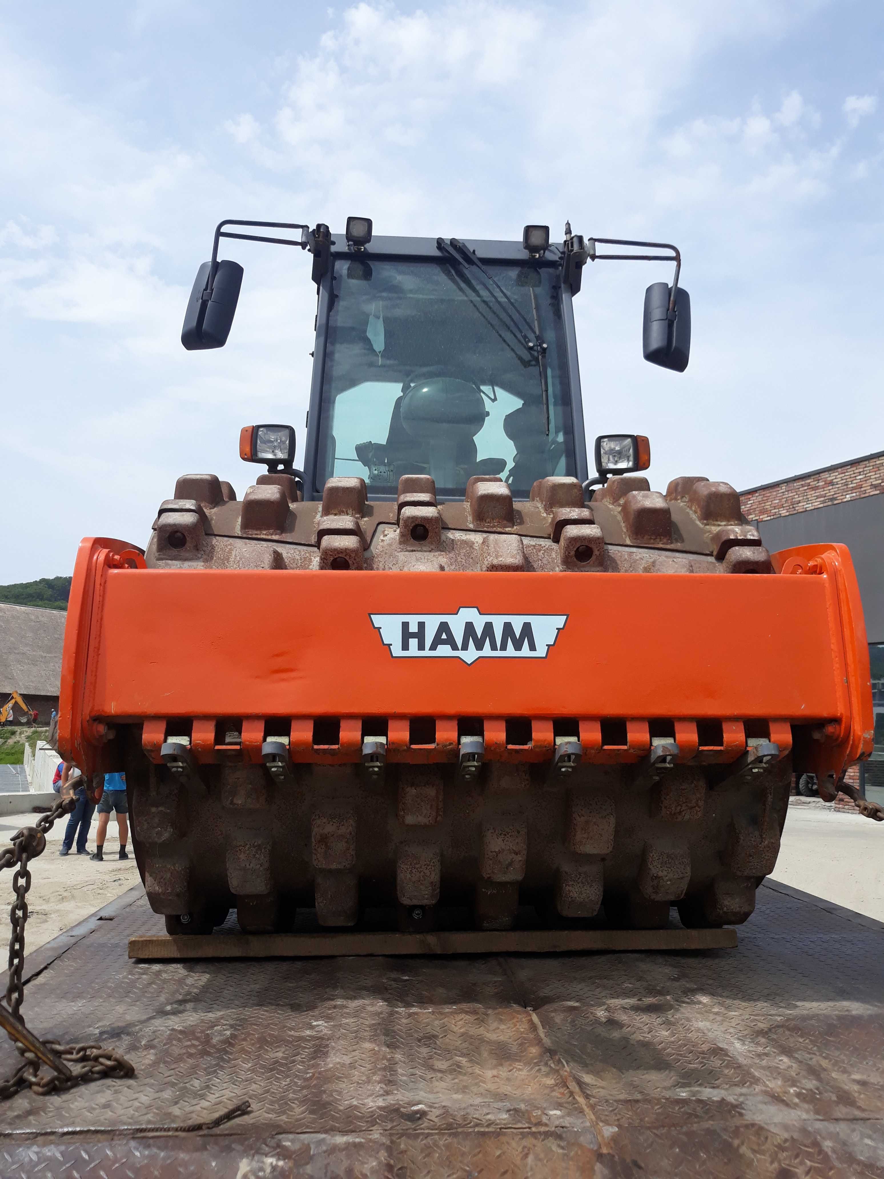 Каток Віброкаток грунтовий HAMM 3307