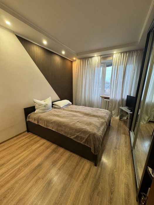 без %  трикімнатна Соломʼянський район по вул. Вацлава Гавела 57/38