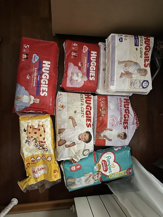 Huggies extra care little movers pampers підгузки памперс підгузник 4