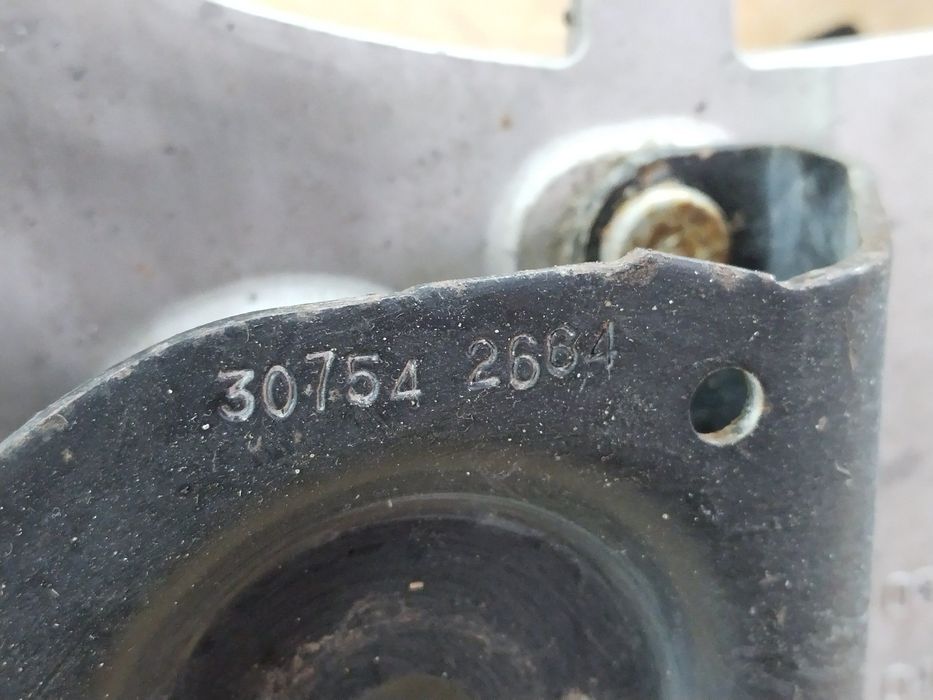 Chrysler 200 2014- Cherokee KL Передняя балка подрамник 04877643AD