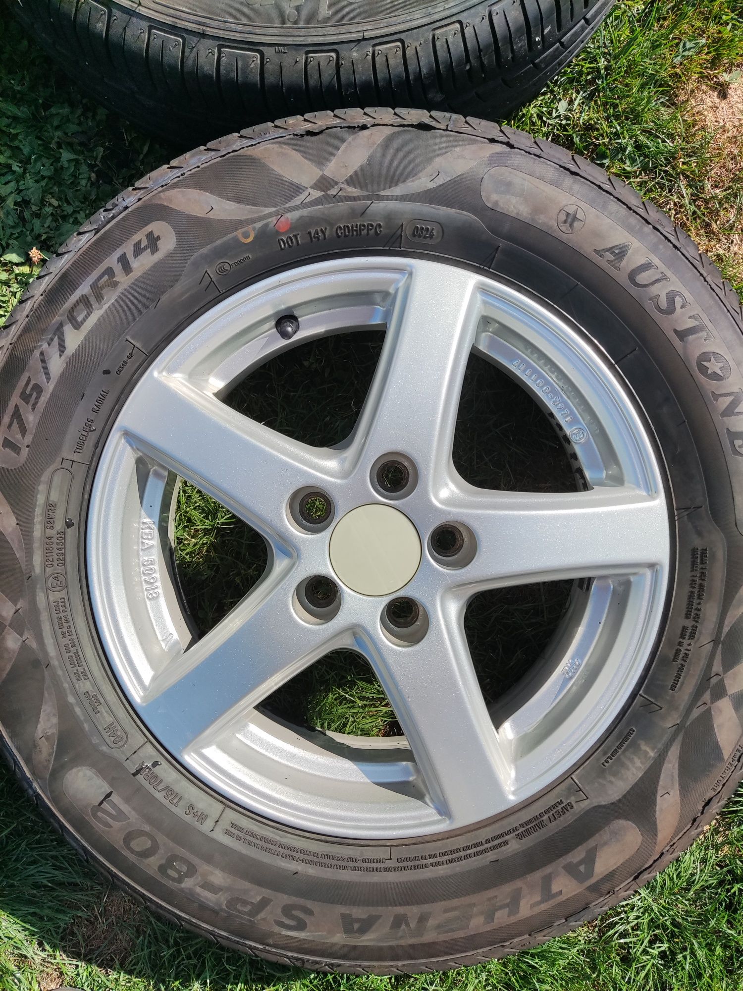 Felgi aluminiowe 14" NOWE OPONY