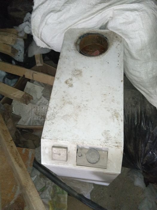 Продам  газовый котел