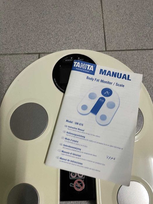 Balança bioimpedância Tanita UM-076