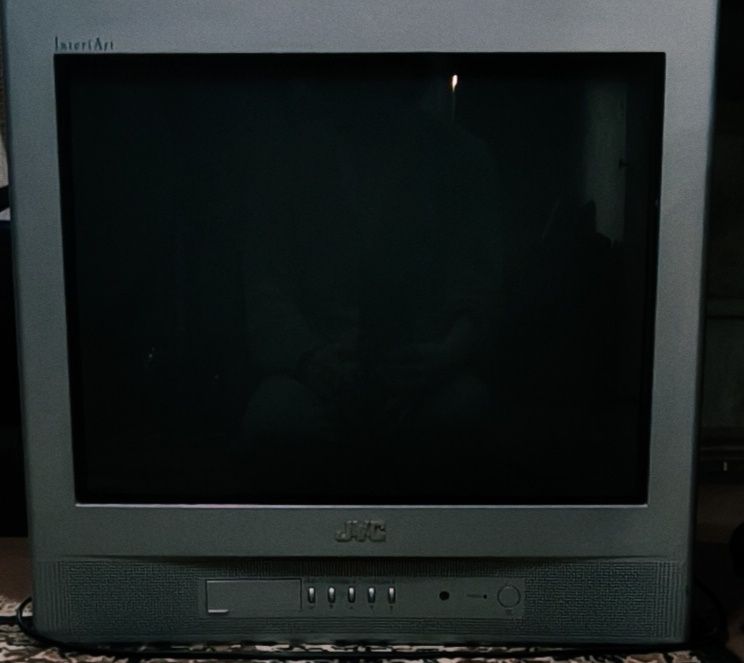 Телевізор JVC в робочому стані