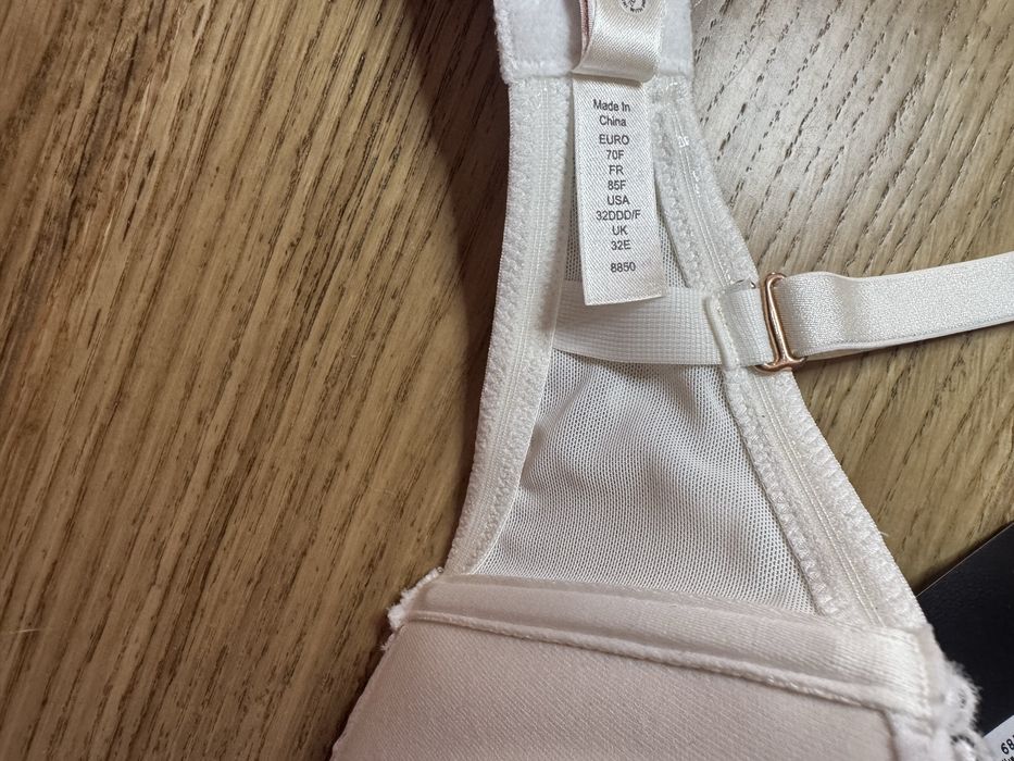 Biustonosz nowy 70E bardotka strapless brytyjskiej firmy Gossard