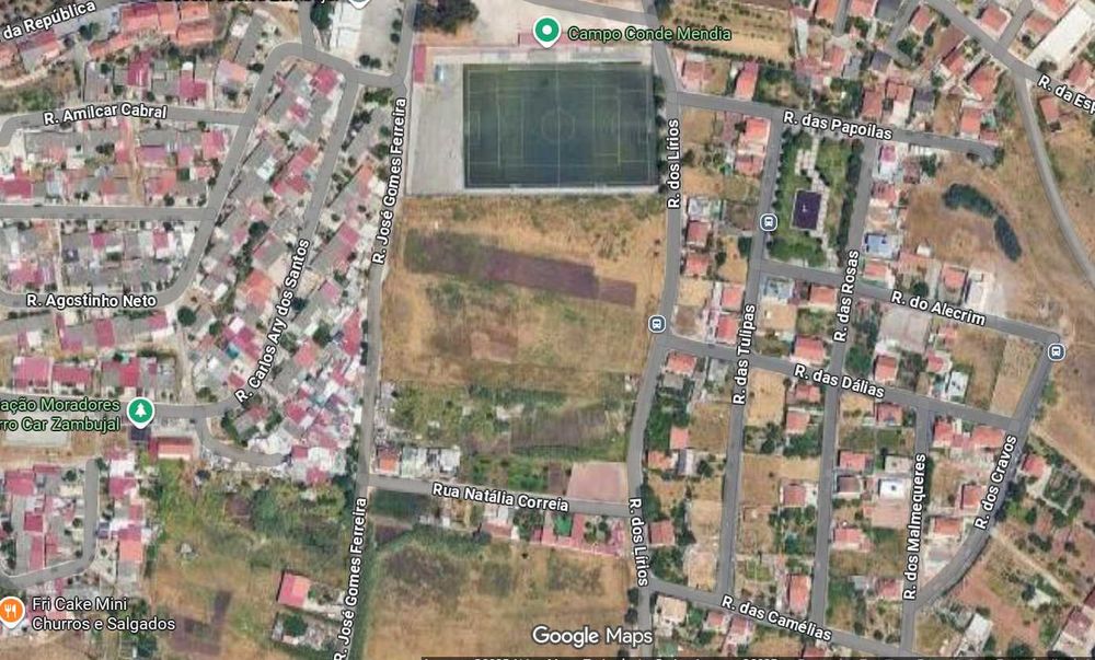Terreno com projecto em aprovação