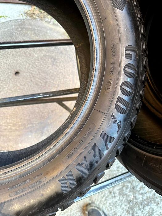 Шины БУ 225 55 R 17 Goodyear UltraGrip Ice Arctic Резина зима ШИП